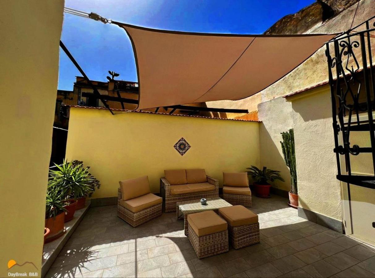 Daybreak B&B Νάπολη Εξωτερικό φωτογραφία